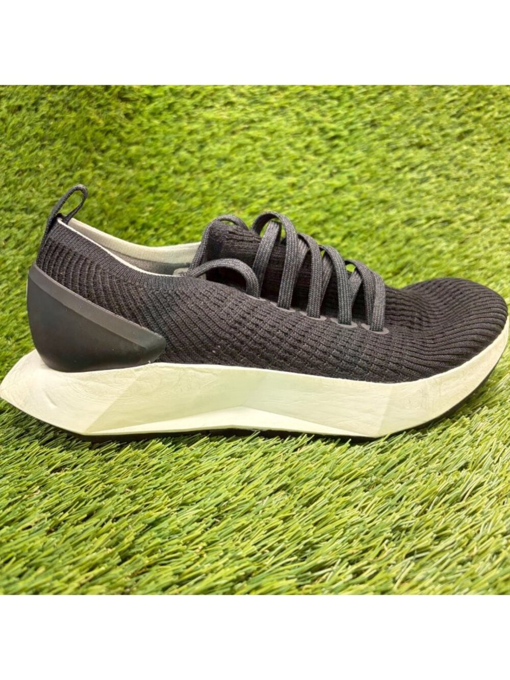 Allbirds Tree Flyer Womens Size 6.5 Natural Black White Running Shoes Sneakers